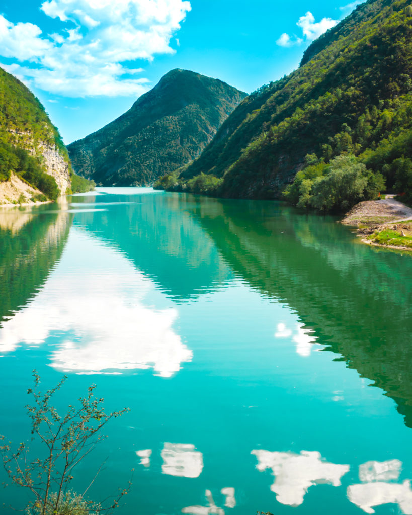 Lago del Mis nelle dolomiti bellunesi
