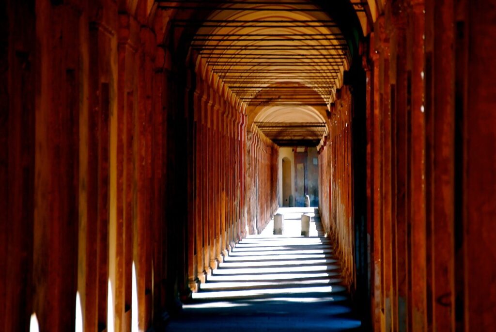 Portico di San Luca curiosità Emilia Romagna
